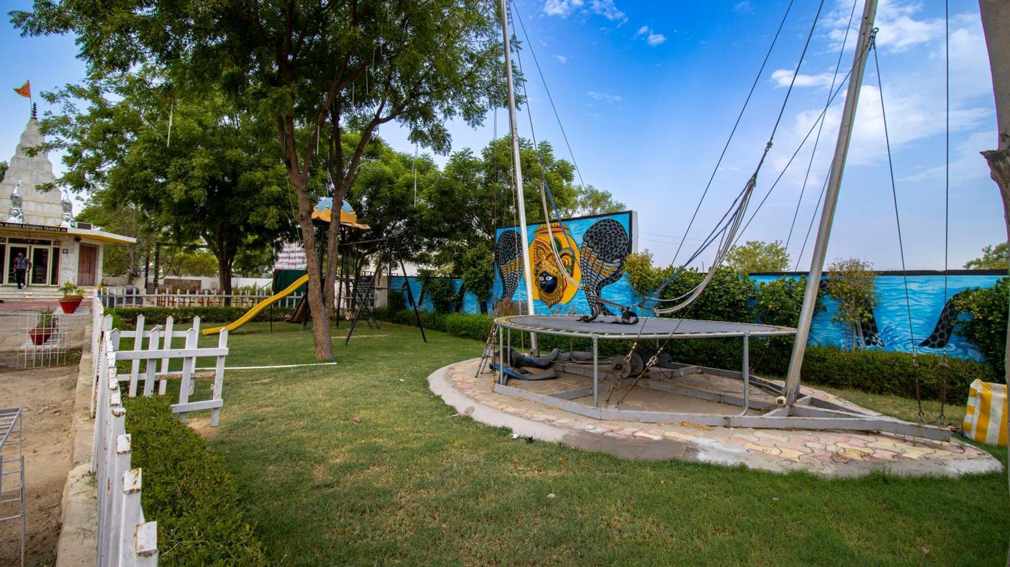 Elegance Resort Vrindāvan Dış mekan fotoğraf