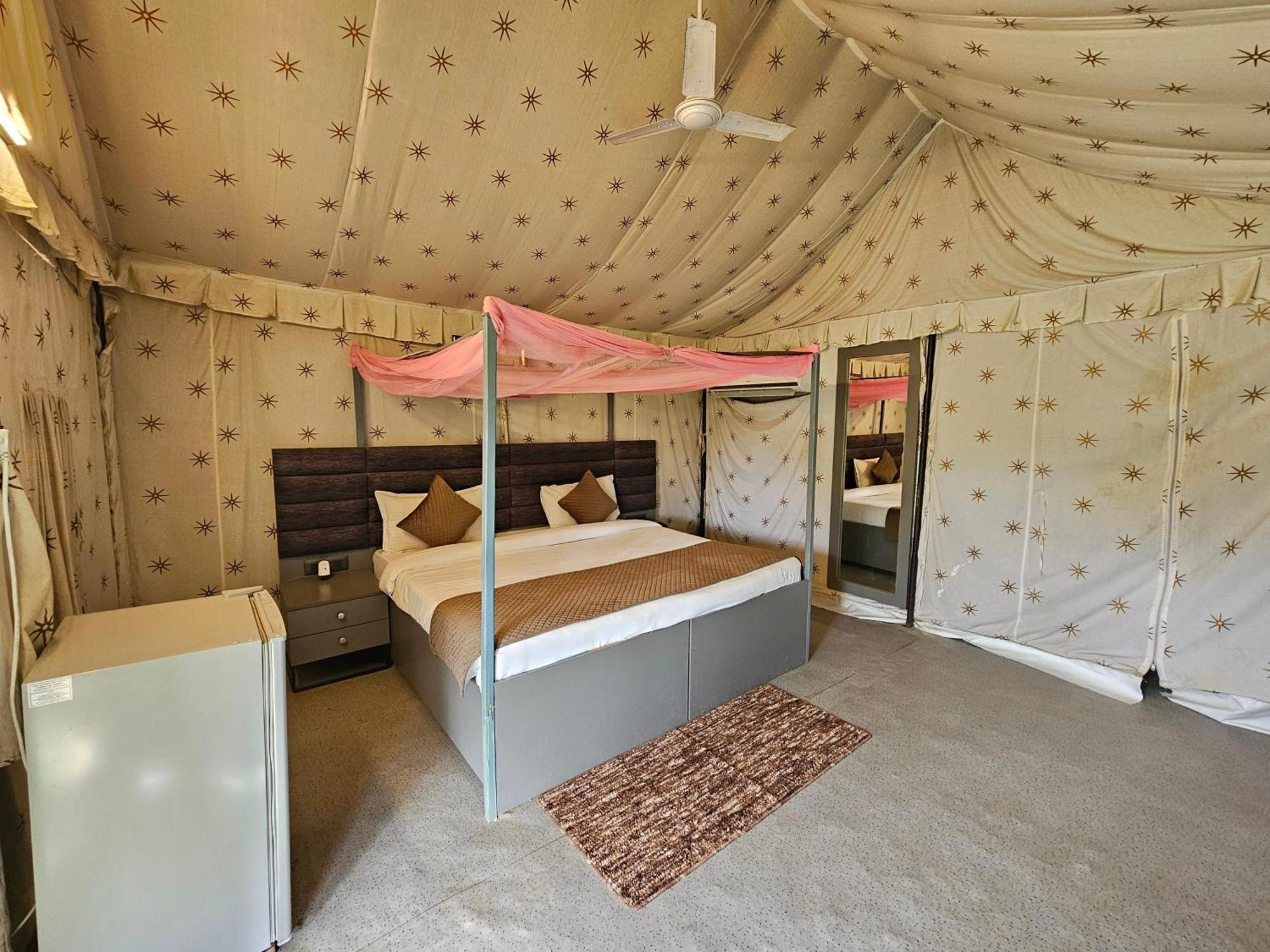 Elegance Resort Vrindāvan Dış mekan fotoğraf