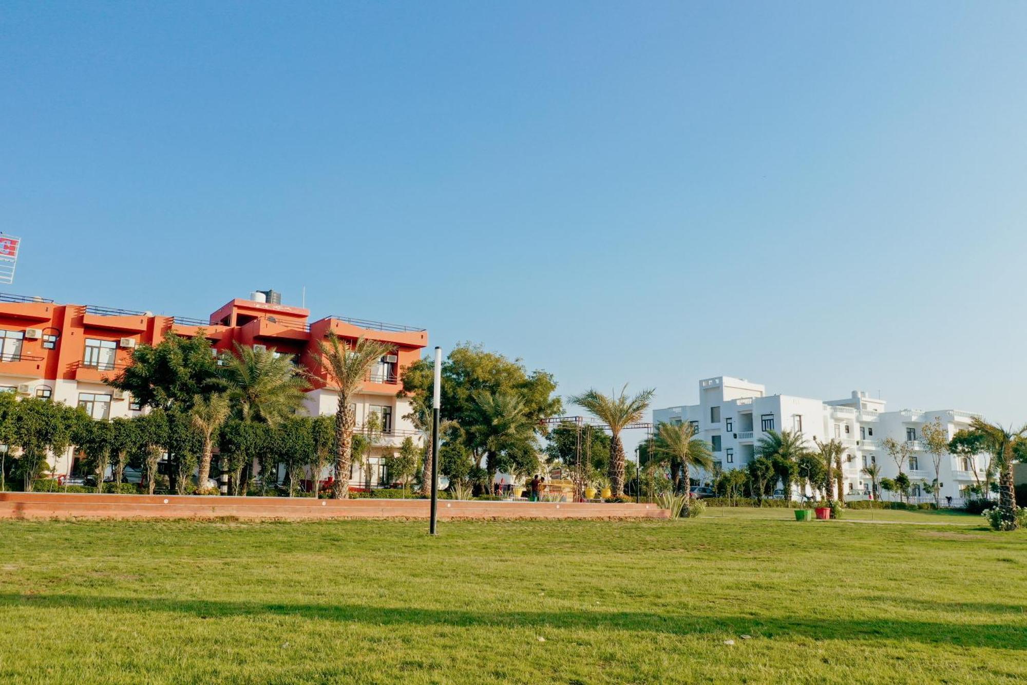 Elegance Resort Vrindāvan Dış mekan fotoğraf